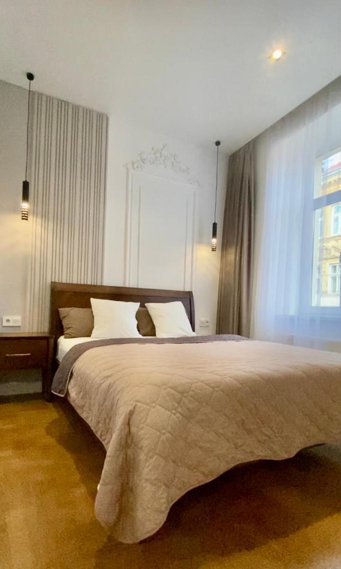 Favorit Apartments 2 Кім Безкоштовна Парковка Центр З Балконом Не Далеко Від Ж Д Вокзалу Звітні Документи Lviv Exterior photo