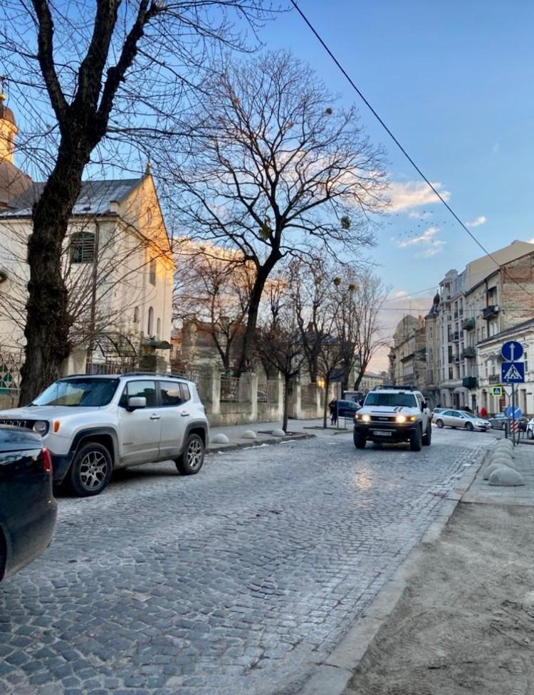 Favorit Apartments 2 Кім Безкоштовна Парковка Центр З Балконом Не Далеко Від Ж Д Вокзалу Звітні Документи Lviv Exterior photo