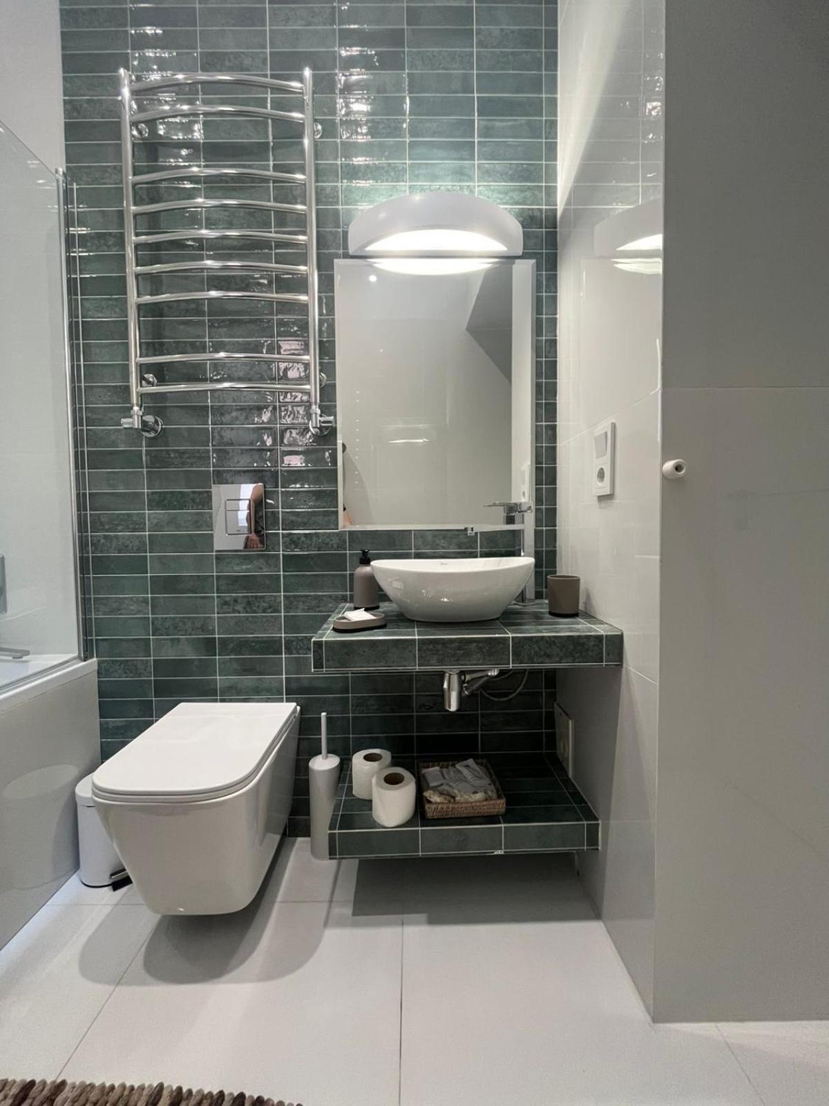 Favorit Apartments 2 Кім Безкоштовна Парковка Центр З Балконом Не Далеко Від Ж Д Вокзалу Звітні Документи Lviv Exterior photo